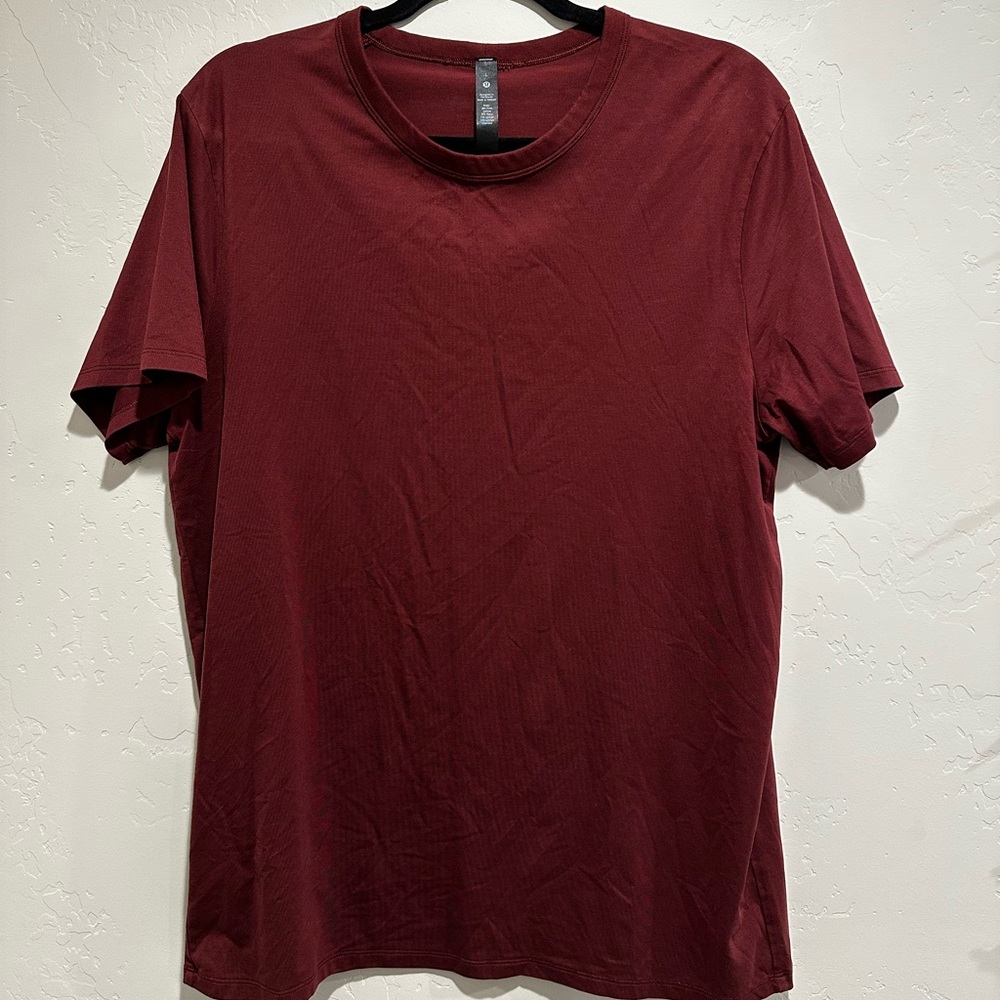 LuluLemon Men’s Athletic Short Sleeve Shirt